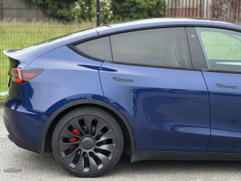 Tesla Model Y (Dual Motor) Performance Auto 4WDE 5dr
