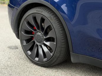 Tesla Model Y (Dual Motor) Performance Auto 4WDE 5dr