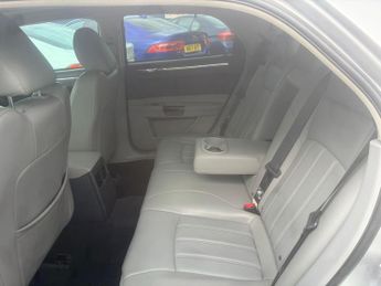 Chrysler 300C 3.0 CRD V6 4dr