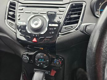 Ford Fiesta 1.6 Titanium Powershift Euro 5 5dr