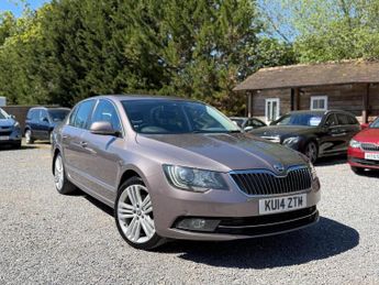 Skoda Superb 2.0 TDI Elegance DSG 4WD Euro 5 (s/s) 5dr