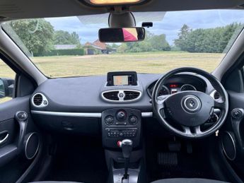 Renault Clio 1.6 VVT Dynamique TomTom Auto Euro 5 5dr