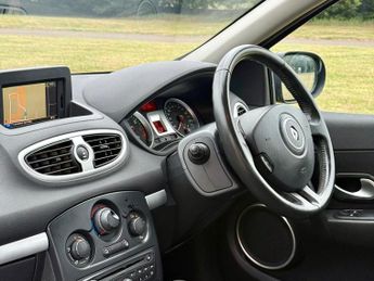 Renault Clio 1.6 VVT Dynamique TomTom Auto Euro 5 5dr