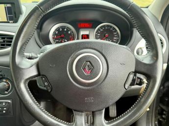 Renault Clio 1.6 VVT Dynamique TomTom Auto Euro 5 5dr
