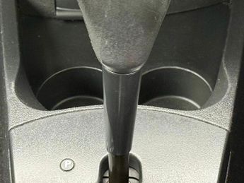 Renault Clio 1.6 VVT Dynamique TomTom Auto Euro 5 5dr