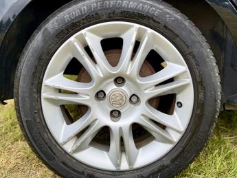 Vauxhall Corsa 1.4i 16v SE 5dr (a/c)