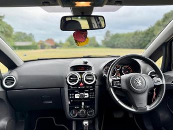 Vauxhall Corsa 1.4i 16v SE 5dr (a/c)
