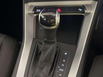 Audi Q3 1.4 TFSIe 45 Technik SUV 5dr Petrol Plug-in Hybrid S Tronic Euro