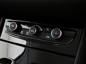 Vauxhall Grandland X 1.2 Turbo Sport Nav Auto Euro 6 (s/s) 5dr