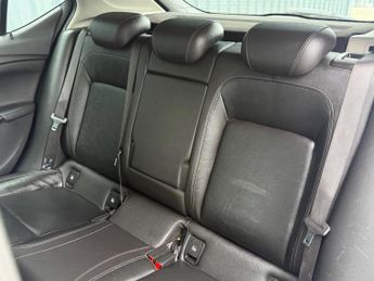 Vauxhall Astra 1.6 CDTi BlueInjection Elite Nav Euro 6 (s/s) 5dr
