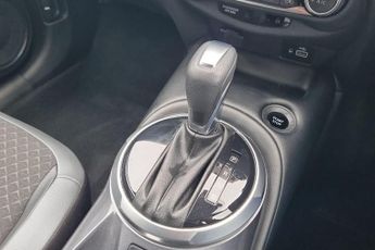 Nissan Juke 1.6 Hybrid N-Connecta 5dr Auto