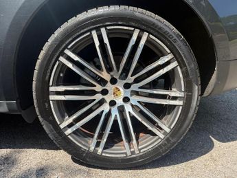 Porsche Macan 3.0 TD V6 S PDK 4WD Euro 6 (s/s) 5dr