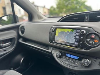 Toyota Yaris 1.5 VVT-h Icon E-CVT Euro 6 (s/s) 5dr