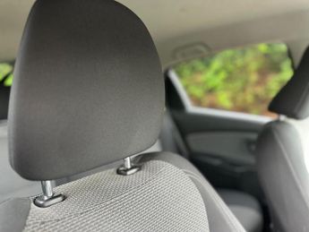 Toyota Yaris 1.5 VVT-h Icon E-CVT Euro 6 (s/s) 5dr