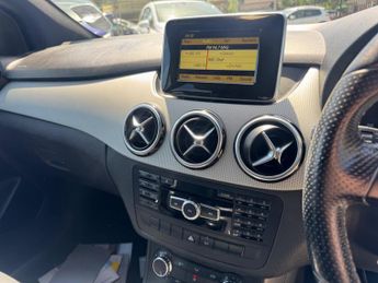 Mercedes-Benz B Class 1.6 B180 BlueEfficiency Sport Euro 5 (s/s) 5dr