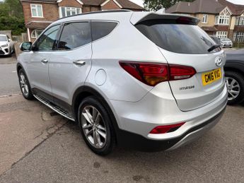 Hyundai Santa Fe 2.2 CRDi Blue Drive Premium SE Auto 4WD Euro 6 (s/s) 5dr (7 Seat