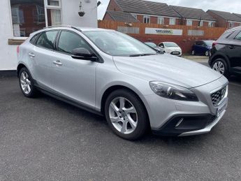 Volvo V40 Cross Country 1.6 D2 Lux Hatchback 5dr Diesel Powershift Euro 5 (s/s) (115 ps)