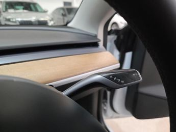 Tesla Model 3 (Dual Motor) Long Range Auto 4WDE 4dr