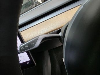 Tesla Model 3 (Dual Motor) Long Range Auto 4WDE 4dr