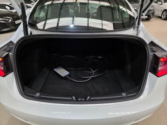 Tesla Model 3 (Dual Motor) Long Range Auto 4WDE 4dr