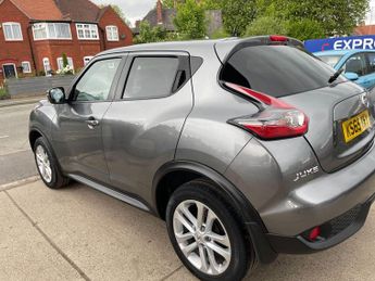 Nissan Juke 1.6 N-Connecta XTRON Euro 6 5dr