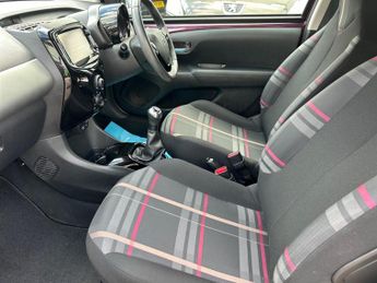 Peugeot 108 1.2 VTi PureTech Allure Euro 5 3dr