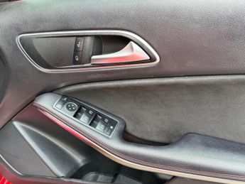 Mercedes-Benz A Class 1.6 A160 AMG Line 7G-DCT Euro 6 (s/s) 5dr