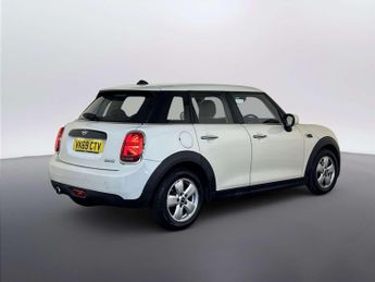 MINI Hatch 1.5 Cooper Classic Hatchback 5dr Petrol Manual Euro 6 (s/s) (136