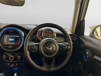 MINI Hatch 1.5 Cooper Classic Hatchback 5dr Petrol Manual Euro 6 (s/s) (136
