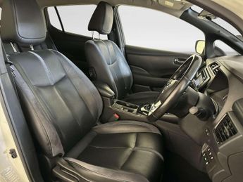 Nissan Leaf 40kWh Tekna Hatchback 5dr Electric Auto (150 ps)