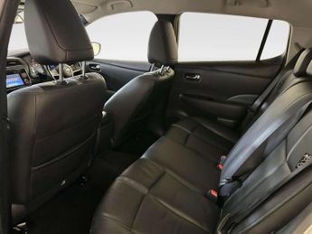 Nissan Leaf 40kWh Tekna Hatchback 5dr Electric Auto (150 ps)