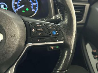 Nissan Leaf 40kWh Tekna Hatchback 5dr Electric Auto (150 ps)