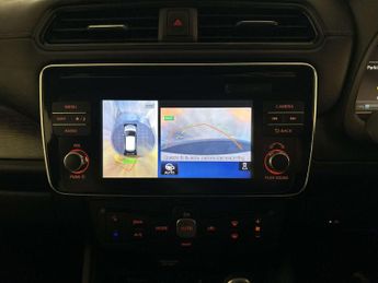 Nissan Leaf 40kWh Tekna Hatchback 5dr Electric Auto (150 ps)