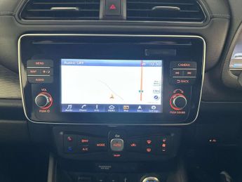 Nissan Leaf 40kWh Tekna Hatchback 5dr Electric Auto (150 ps)