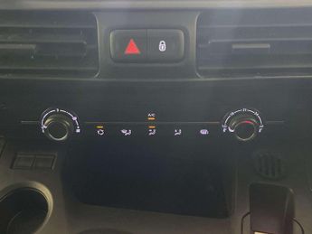 Peugeot Partner 1.5 BlueHDi 1000 Professional Premium + Standard Panel Van 5dr D