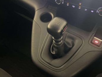 Peugeot Partner 1.5 BlueHDi 1000 Professional Premium + Standard Panel Van 5dr D