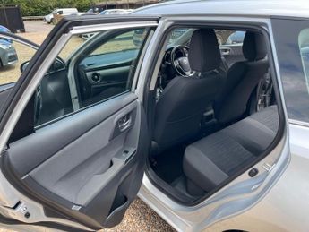 Toyota Auris 1.8 VVT-h Icon Tech Touring Sports CVT Euro 6 (s/s) 5dr