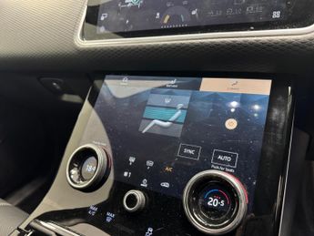 Land Rover Range Rover Velar 2.0 P400e 17.1kWh SE SUV 5dr Petrol Plug-in Hybrid Auto 4WD Euro