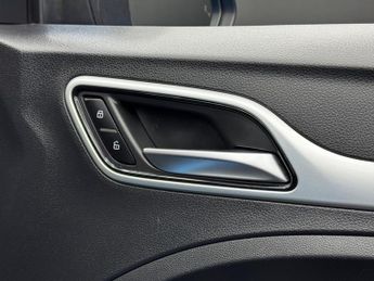 MG MG ZS 1.0 T-GDI Exclusive Auto Euro 6 5dr