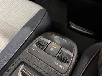 Fiat 500e 42kWh Icon Auto 3dr