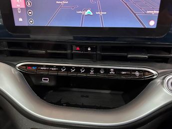 Fiat 500e 42kWh Icon Auto 3dr