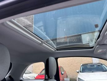 Fiat 500e 42kWh Icon Auto 3dr