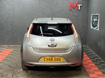 Nissan Leaf 30kWh Acenta Auto 5dr