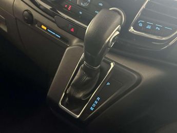 Ford Transit Custom 2.0 320 EcoBlue Limited Crew Van Double Cab 5dr Diesel Auto L1 H