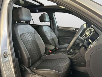 Volkswagen Tiguan 1.4 TSI 13kWh Black Edition SUV 5dr Petrol Plug-in Hybrid DSG Eu
