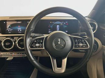 Mercedes-Benz A Class 1.3 A200 Sport (Executive) Hatchback 5dr Petrol 7G-DCT Euro 6 (s