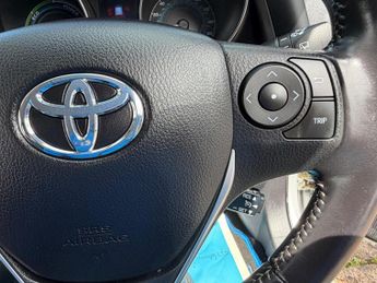 Toyota Auris 1.8 VVT-h Business Edition Touring Sports 5dr Petrol Hybrid CVT 
