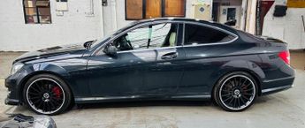 Mercedes-Benz C Class 2.1 C220 CDI BlueEfficiency AMG Sport G-Tronic+ Euro 5 (s/s) 2dr