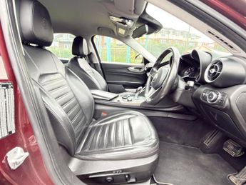 Alfa Romeo Giulia 2.2 TD Super Auto Euro 6 (s/s) 4dr