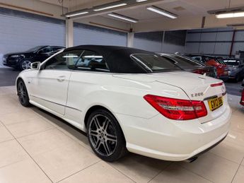 Mercedes-Benz E Class 1.8 E200 BlueEfficiency Sport Cabriolet G-Tronic+ Euro 5 (s/s) 2
